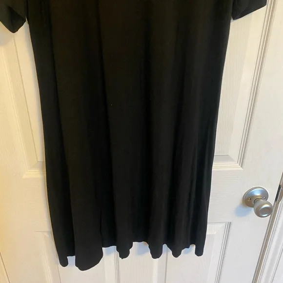 4/$10 Black t-shirt dress, size XL - Picture 4 of 6